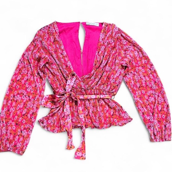 Petal & Pup Tops - Petal & Pup Minelli Plissé Ruffle Hem Tie Waist Top Pink Size Medium Spring